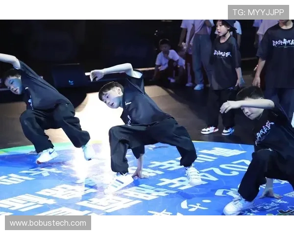 全国街舞大赛点评：上海滑板队展现出卓越的灵活性与创意表现