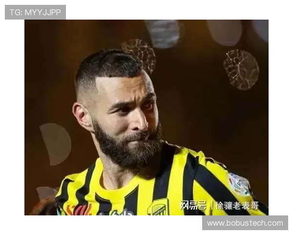 卡里姆·本泽马：从天才少年到足坛巨星的辉煌历程与传奇故事